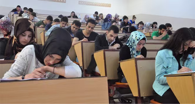 2016 KPSS Ortaöğretim&nbsp;sınava Giriş Belgeleri bugün yayımlandı. Sınava az bir