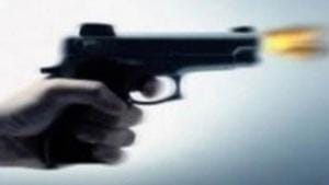 Galibiyet Sevincini havaya ateş ederek kutlamak isteyen cami imamı çocuğunu