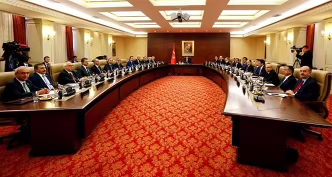 Türkiye Gazetesi: 8 bin kişi KHK ile göreve geri dönecek