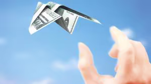 DOLAR UÇUYOR! ABD faiz kararının giderek yaklaştığı beklentisi gelişmekte olan