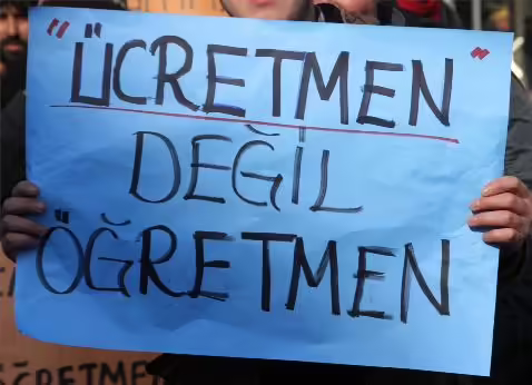 MebKasımda ÖğretmenAta Başlığı twitter’da ilgi gördü. Öğretmenlerin mülakatsız ve sözleşme