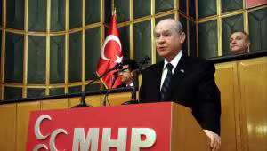 Bir yanda yılbaşı kutlayanlar, diğer yanda Mekke’nin fethini ananlar iki