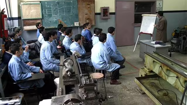 MEB eski Bakanı Dinçer: Öncelikle tüm dünyada olduğu gibi ortaöğretim
