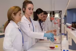 Milliyetçi Hareket Partisi İzmir Milletvekili Ahmet Kenan Tanrıkulu Meclise Bir