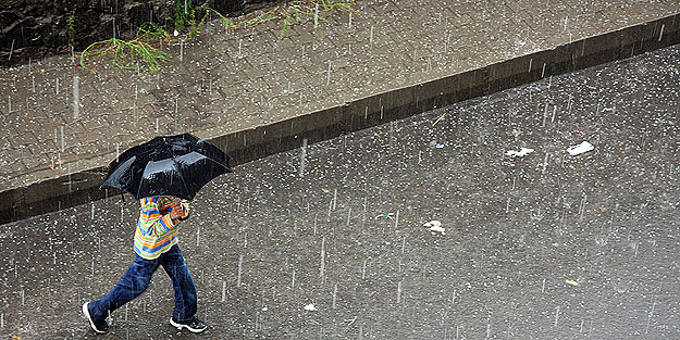 Küresel iklim değişikliğinin en belirgin özelliği yağışta azalma olmamasına rağmen