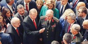 TBMM'nin yeni yasama yılı açılış resepsiyonuna katılan Cumhurbaşkanı Tayyip Erdoğan,