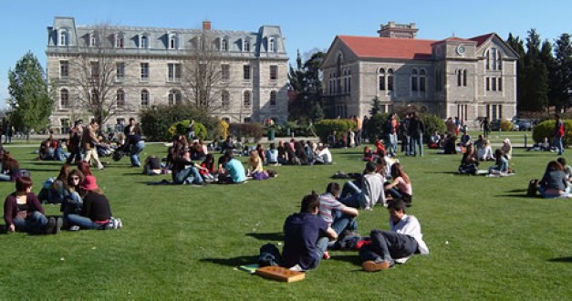 Akademik yıl başlarken kampus ve yurtlardaki tacizler hem öğrencilerin hem