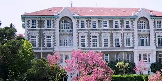 Pamukkale Üniversitesi, ilçelerde 25 yaş üzeri kişilerin kaç yıl eğitim