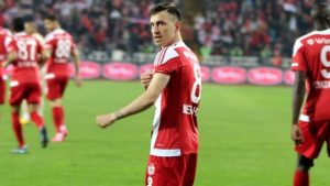 Sivasspor formasıyla göz dolduran ve büyük kulüplerin radarına giren Mert
