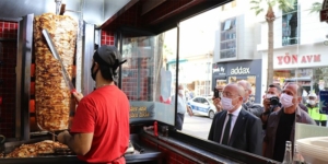 Denizli Valisi Ali Fuat Atik’in maske sorusu üzerine “Gebermek istiyorum”