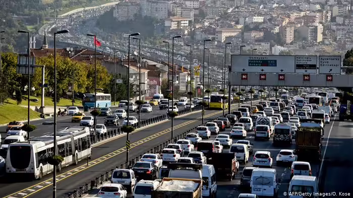 Trafik güvenliğini artırmak amacıyla hazırlanan Karayolları Trafik Kanunu'nda Değişiklik Yapılmasına
