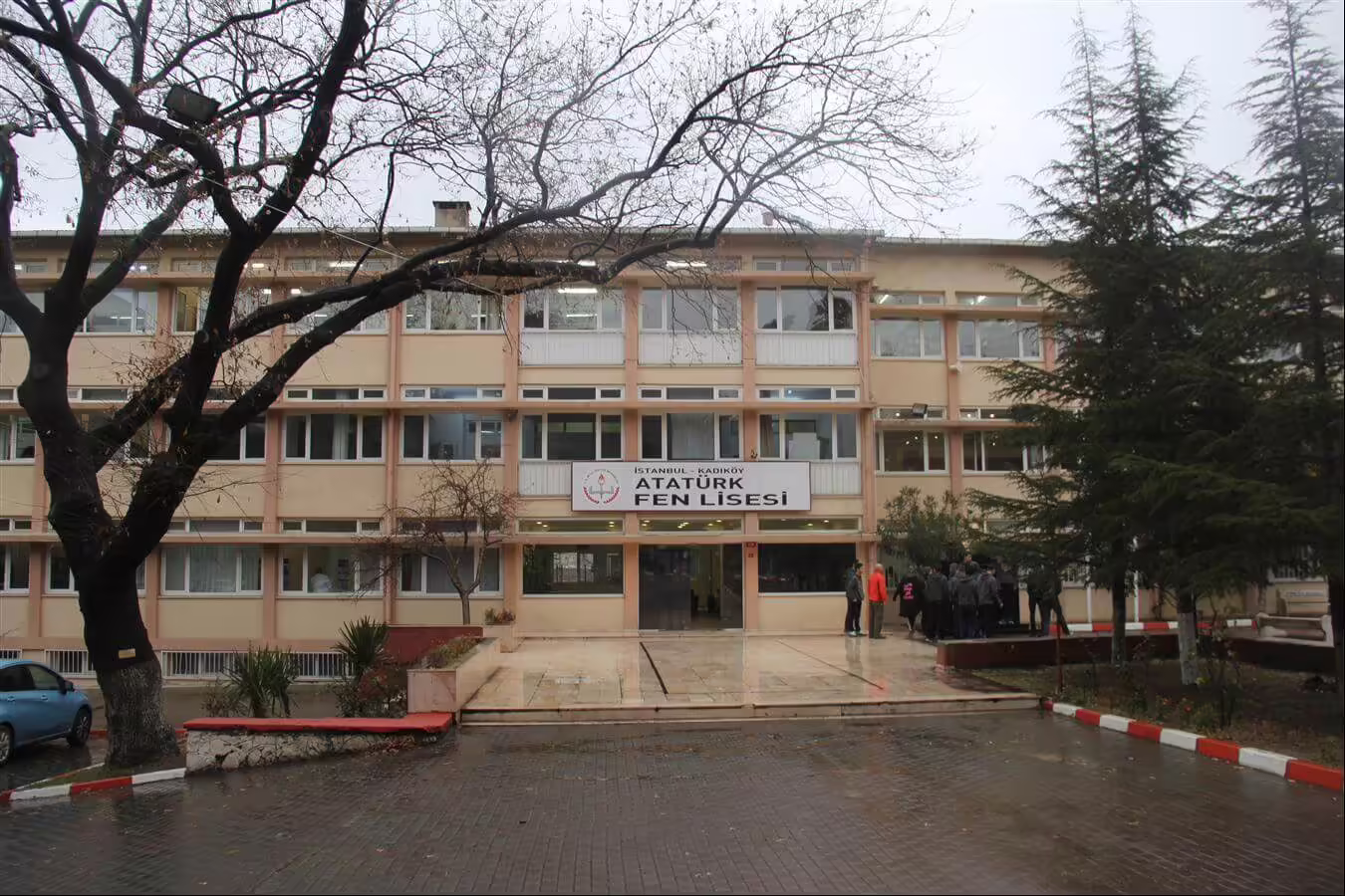 İstanbul Atatürk Fen Lisesi Türkiye’nin önemli okullarından. Oku eğitim kalitesi