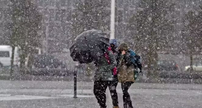 Meteoroloji Genel Müdürlüğü hava sıcaklıklarının 20 derece kadar düştüğü İstanbul’da