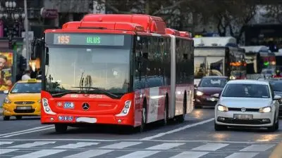 Ankara'da toplu taşıma ücretlerine bugün itibarıyla zam yapıldı.