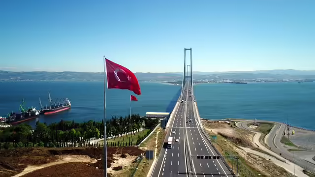 Bugün itibarıyla Türkiye'de köprü ve otoyol geçiş ücretlerine yapılan zamlar,