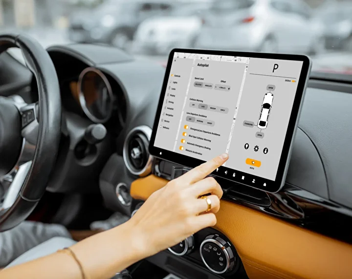 Bakanlık, araçlarda multimedya ekran kullanımıyla alakalı yaptırımların yönetmelik düzenlemesi yapılıncaya